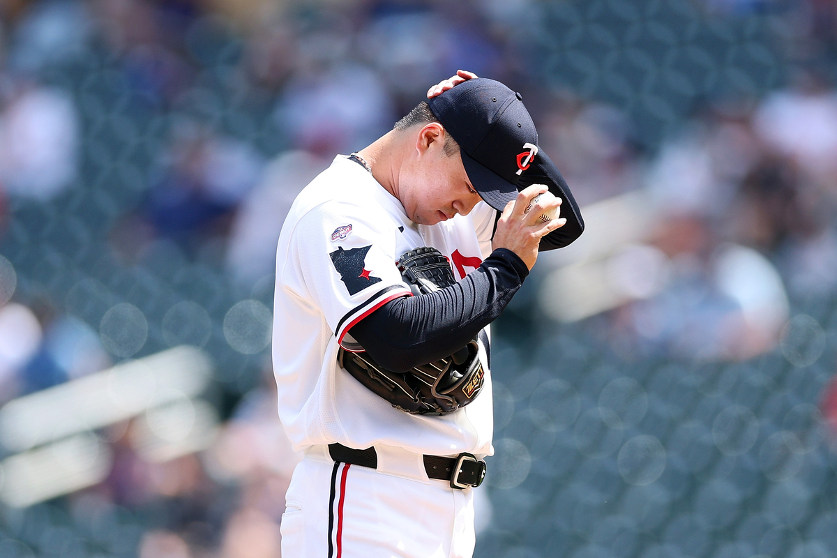 고우석, 글러브 이물질 적발로 MLB 10경기 출장정지
